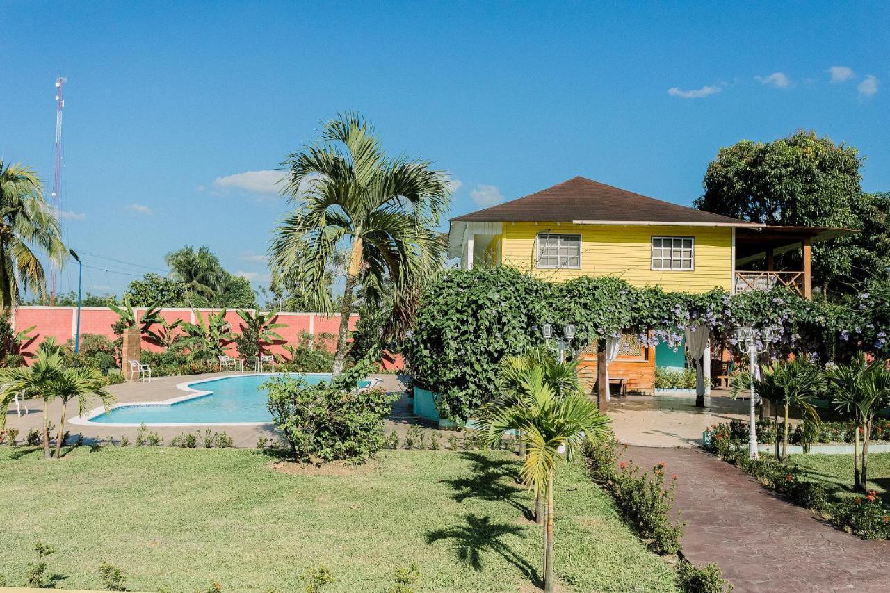 Bonao Rancho Guacamayos Hotel & Restaurantes מראה חיצוני תמונה