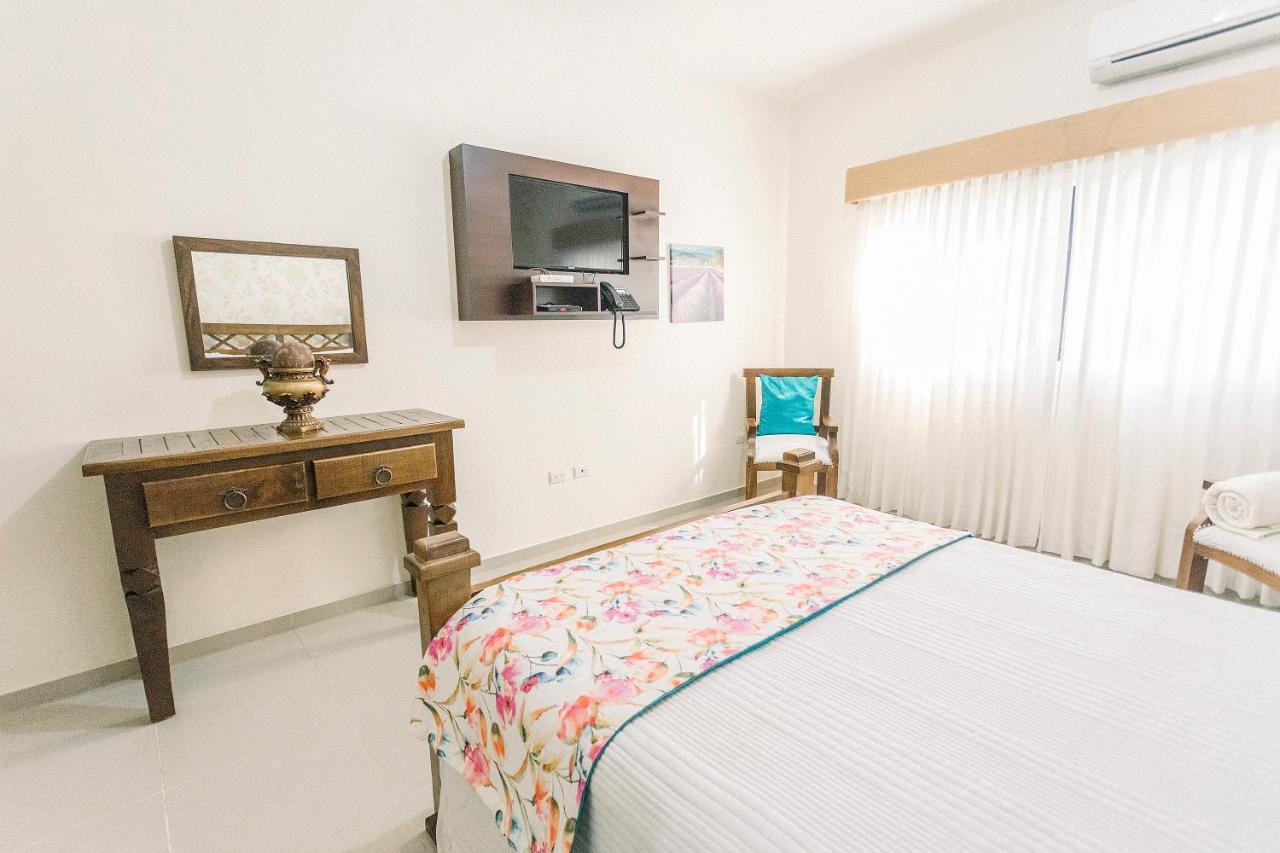 Bonao Rancho Guacamayos Hotel & Restaurantes מראה חיצוני תמונה