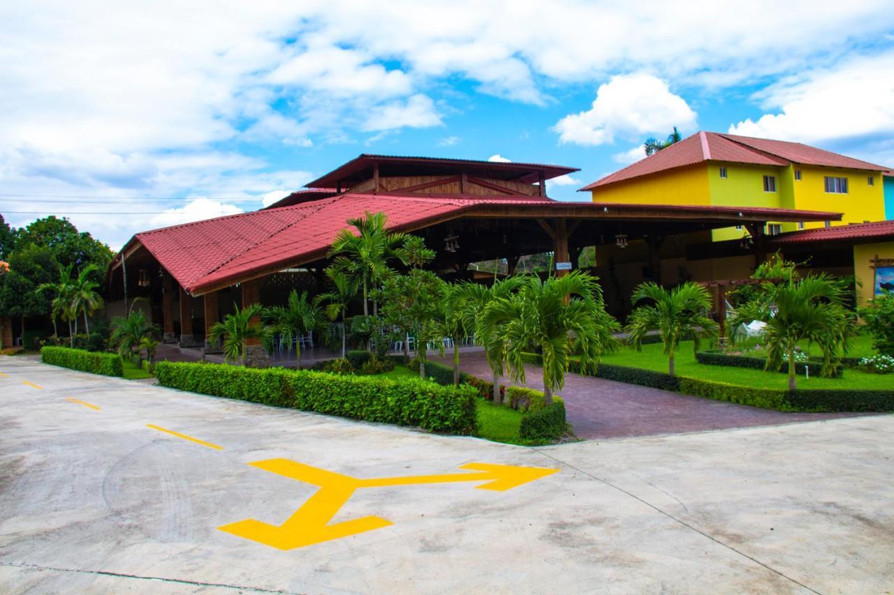 Bonao Rancho Guacamayos Hotel & Restaurantes מראה חיצוני תמונה