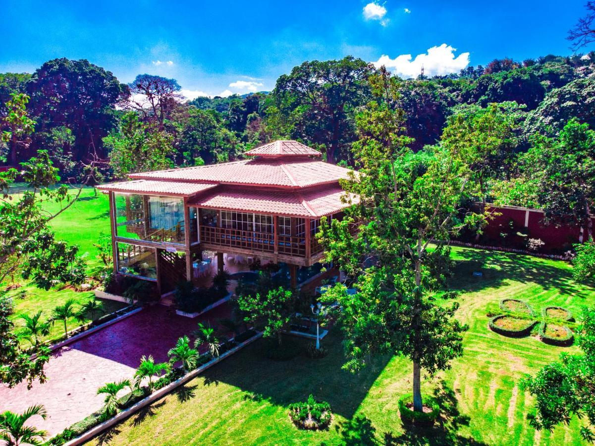 Bonao Rancho Guacamayos Hotel & Restaurantes מראה חיצוני תמונה