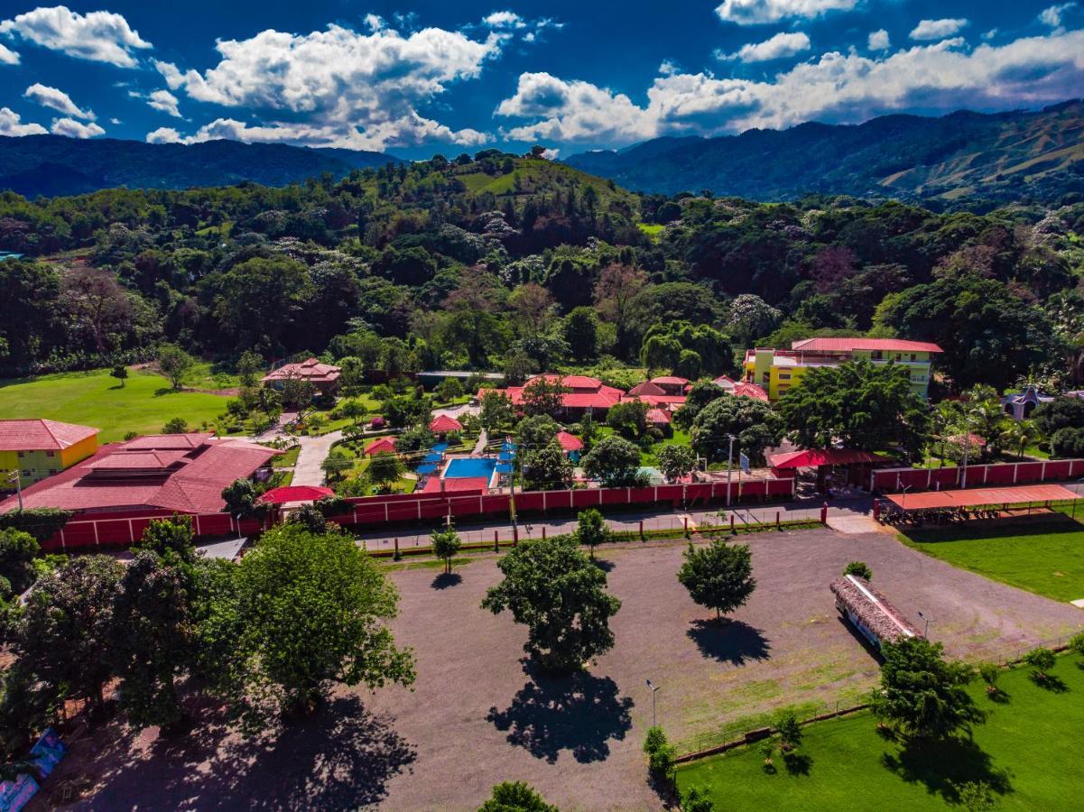 Bonao Rancho Guacamayos Hotel & Restaurantes מראה חיצוני תמונה